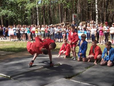 В ДОЛ «Озёрный» дали старт летней спортивно-оздоровительной кампании в области